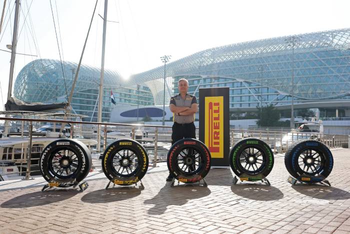 Pirelli, Yeni Sezon İçin Formula 1 Lastiklerini Tanıttı Pirelli, Yeni Sezon İçin Formula 1 Lastiklerini Tanıttı