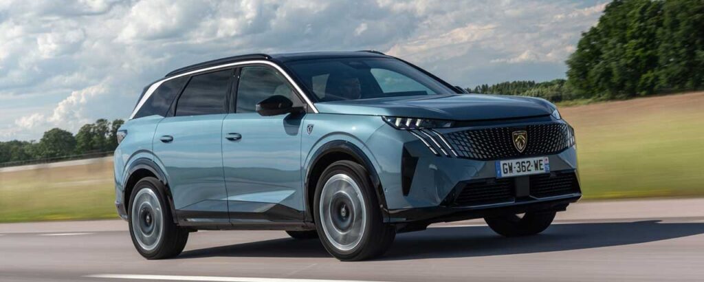 Yedi Koltuklu Peugeot 5008 ve E-5008 Türkiye’de Satışa Çıkıyor Yedi Koltuklu Peugeot 5008 ve E-5008 Türkiye’de Satışa Çıkıyor